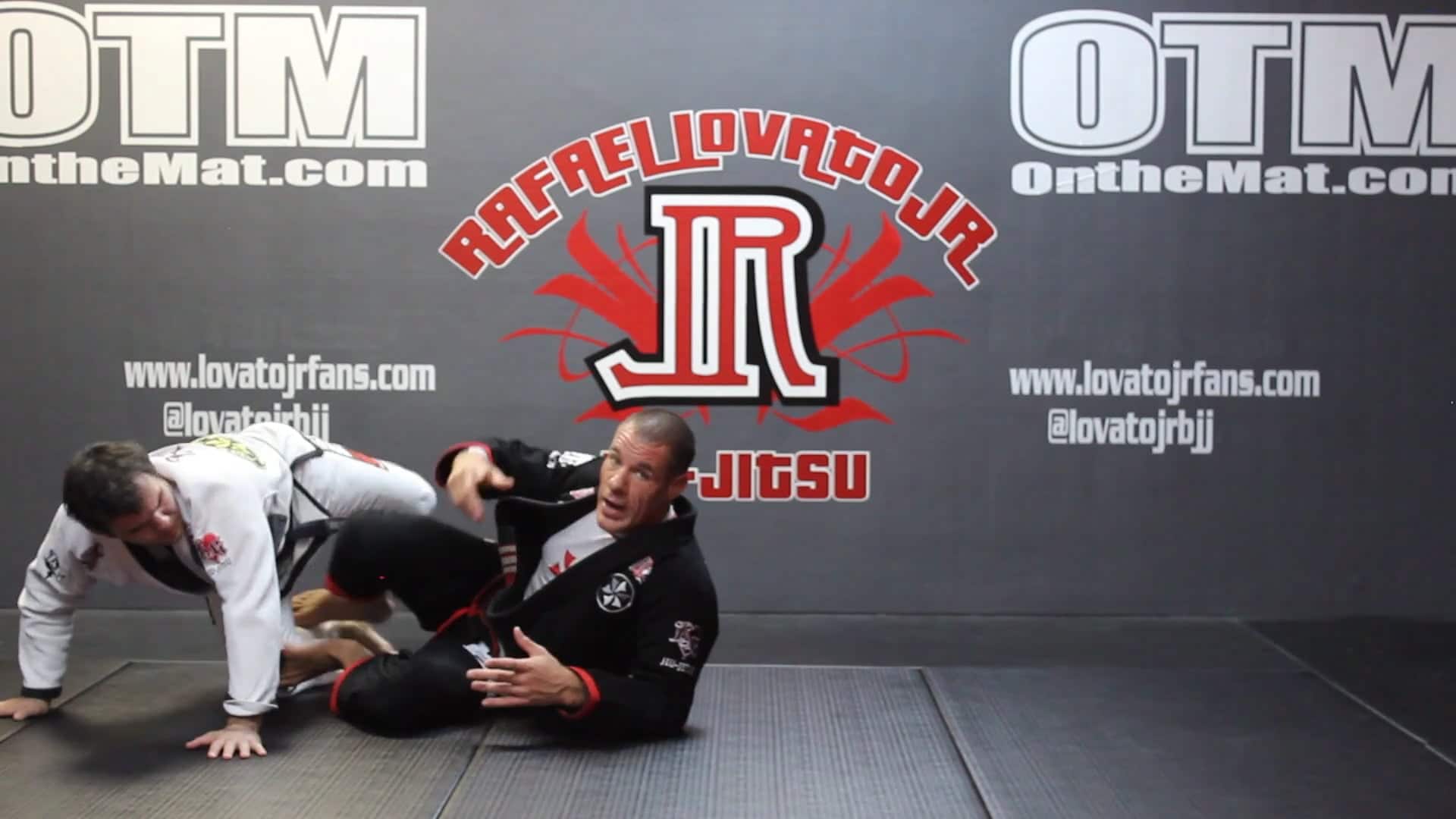 Omoplata On Standing Opponent