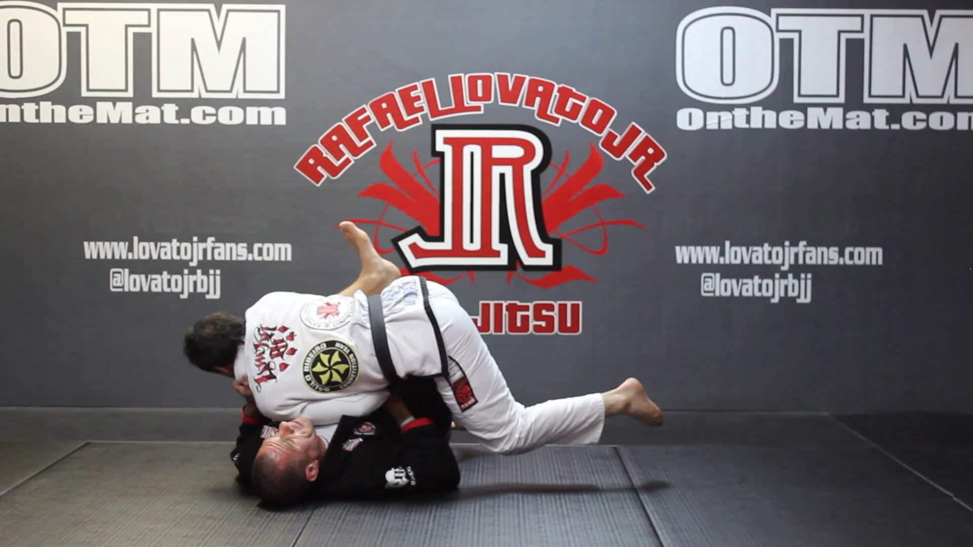 Two on One Elbow Cup