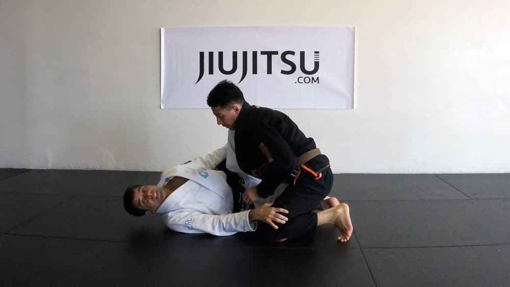 KNEE SHOVE ESCAPE TO BACK CONTROL